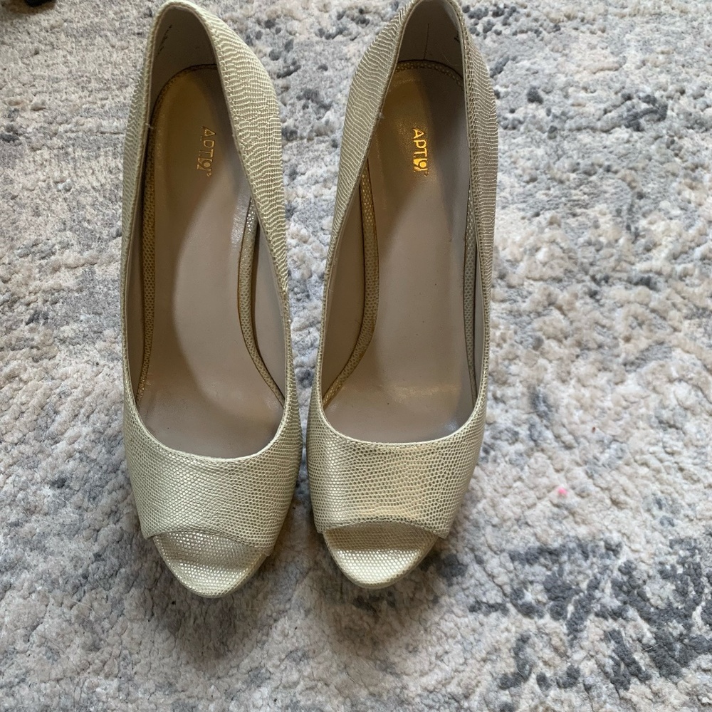 5 for $25 sale!! Apt 9 gold open-toe heels